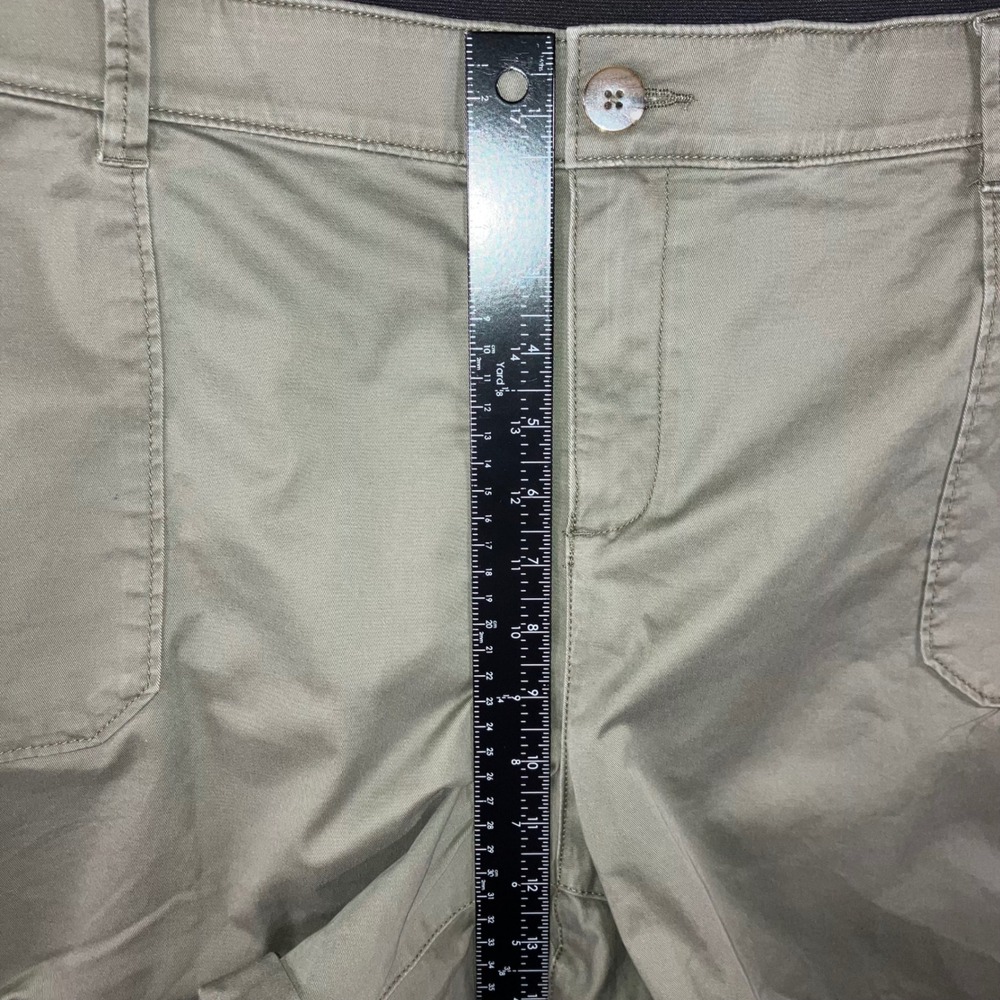 Lane Bryant Shorts Women 20 Chino Casual American Outdoor Preppy Minimalist - Picture 5 of 9